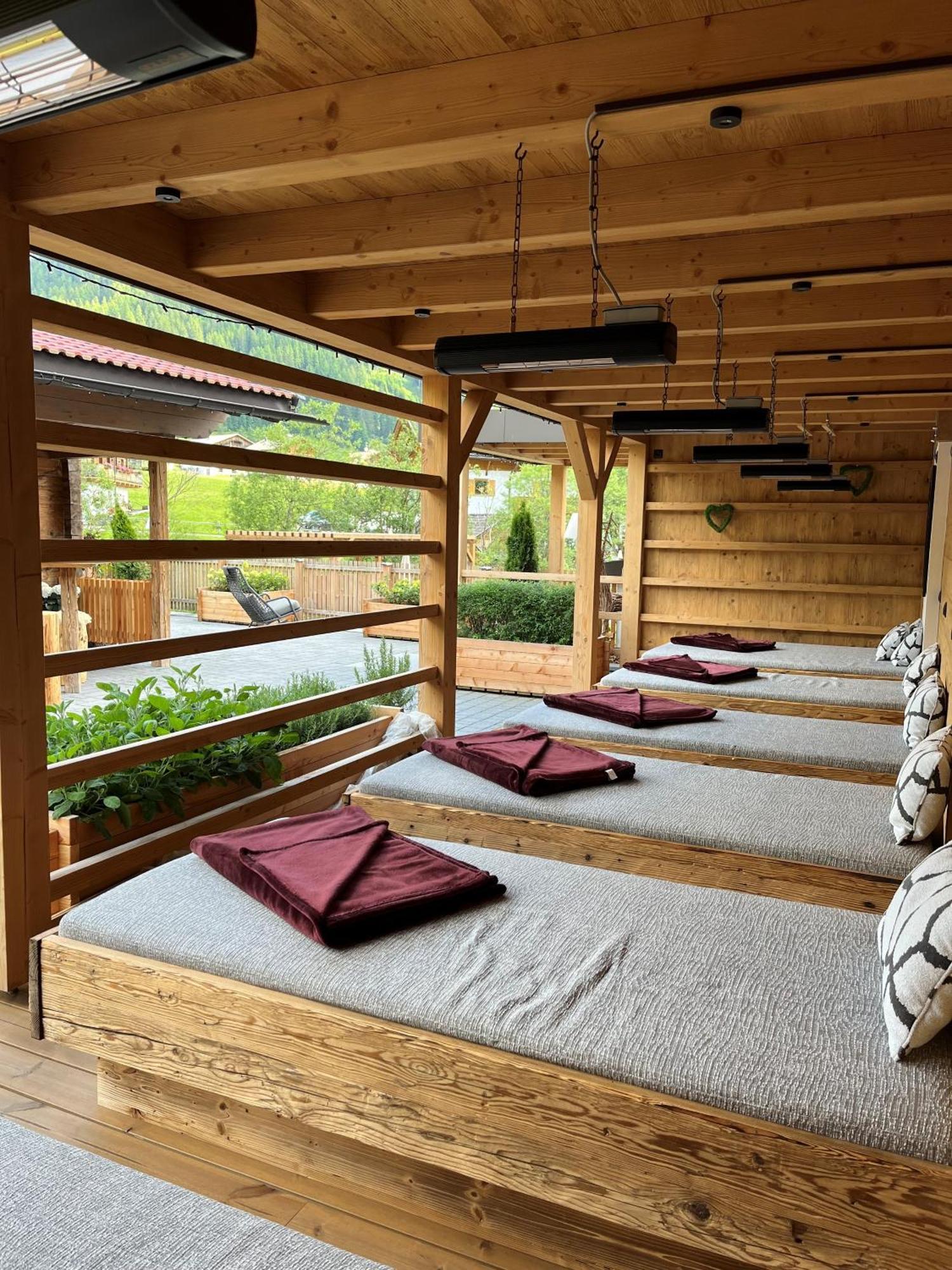 Vitalpina Hotel Magdalenahof Santa Maddalena in Casies Ngoại thất bức ảnh